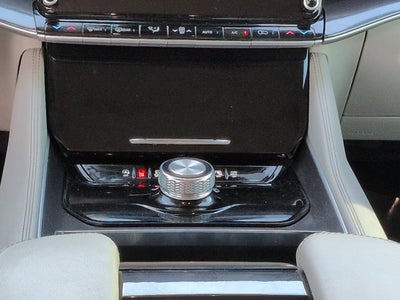 2023 Jeep Wagoneer Base