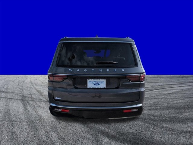 2023 Jeep Wagoneer Base