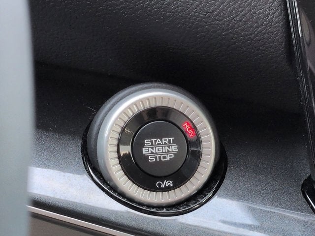 2023 Jeep Wagoneer Base