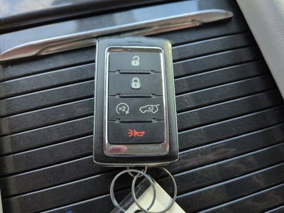 2023 Jeep Wagoneer Base