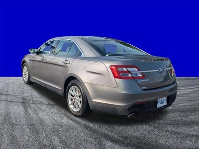 2014 Ford Taurus SE