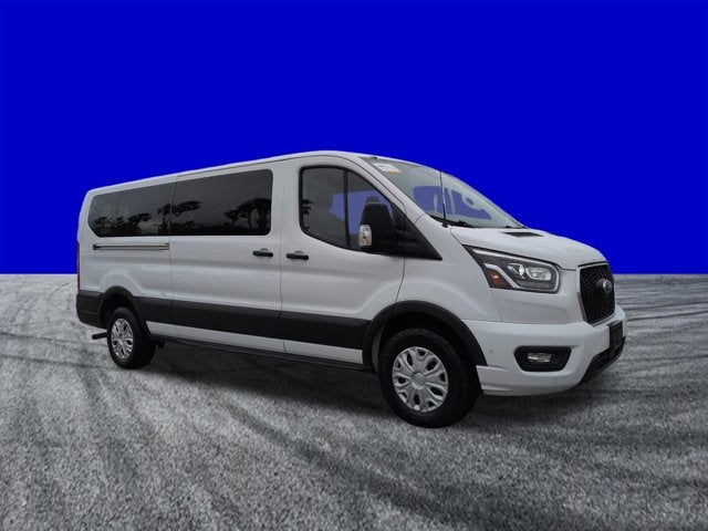 2023 Ford Transit Passenger Wagon XLT