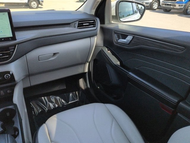 2025 Ford Escape Platinum