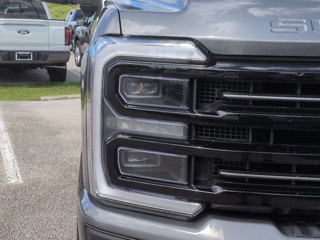 2025 Ford Super Duty F-350 SRW Pickup Platinum