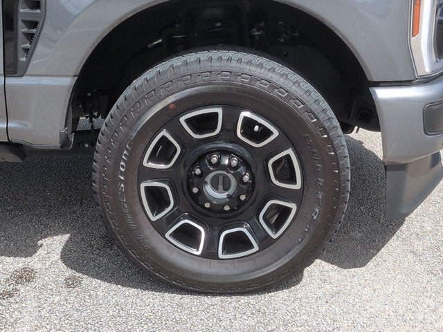 2025 Ford Super Duty F-350 SRW Pickup Platinum