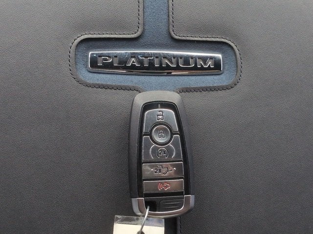 2025 Ford Super Duty F-350 SRW Pickup Platinum