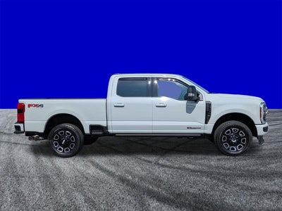 2025 Ford F-350SD Platinum