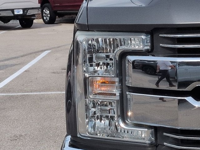 2017 Ford Super Duty F-350 SRW Lariat