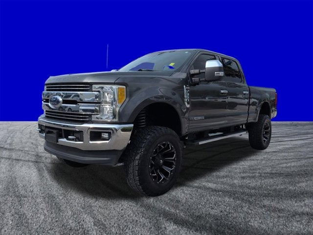 2017 Ford Super Duty F-350 SRW Lariat