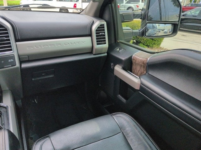 2017 Ford Super Duty F-350 SRW Lariat
