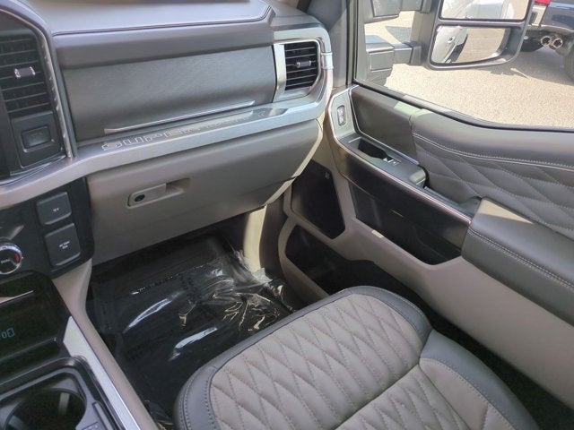 2025 Ford Super Duty F-350 DRW Pickup Platinum DRW