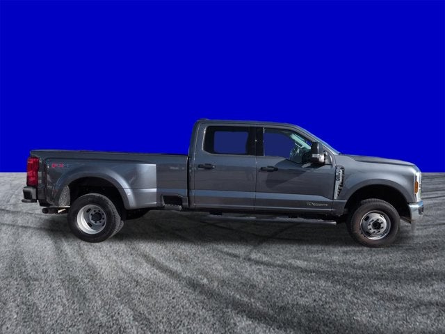 2026 Ford Super Duty F-350 DRW Pickup XLT DRW