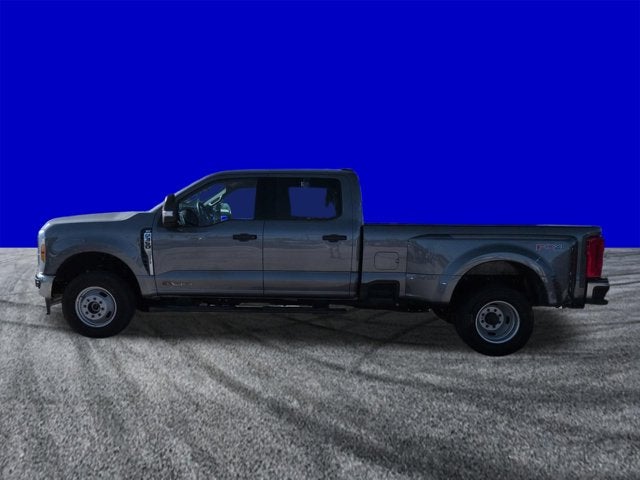 2026 Ford Super Duty F-350 DRW Pickup XLT DRW