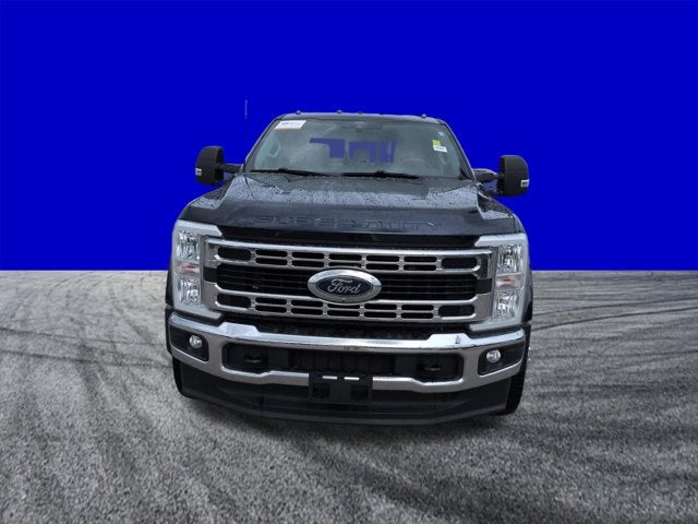 2024 Ford Super Duty F-450 DRW XLT
