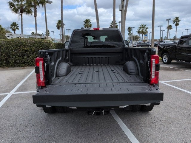 2026 Ford Super Duty F-450 DRW LARIAT