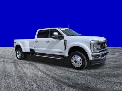 2026 Ford Super Duty F-450 DRW LARIAT