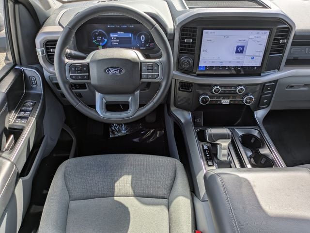 2025 Ford F-150 Lightning XLT