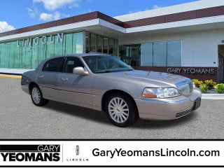 2003 Lincoln Town Car Executive