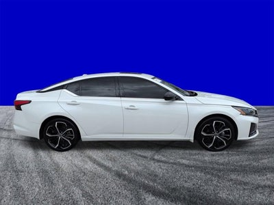 2025 Nissan Altima SR