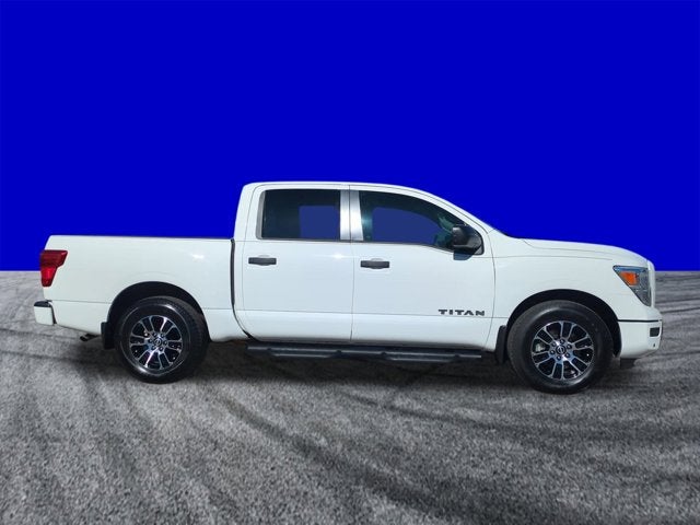 2024 Nissan Titan SV