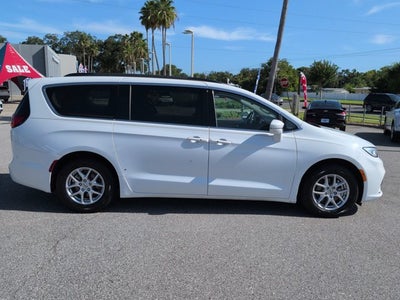 2022 Chrysler Pacifica Touring L