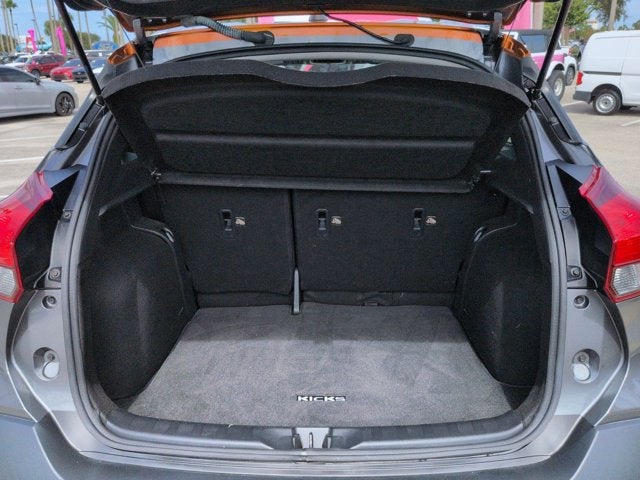 2019 Nissan Kicks SR