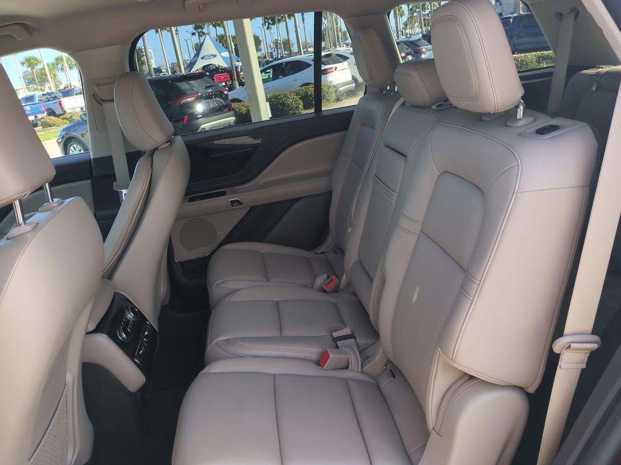 2023 Lincoln Aviator Standard