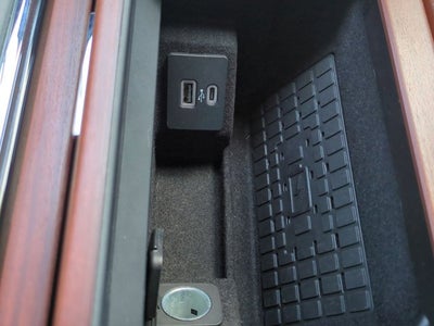 2023 Lincoln Navigator L Reserve