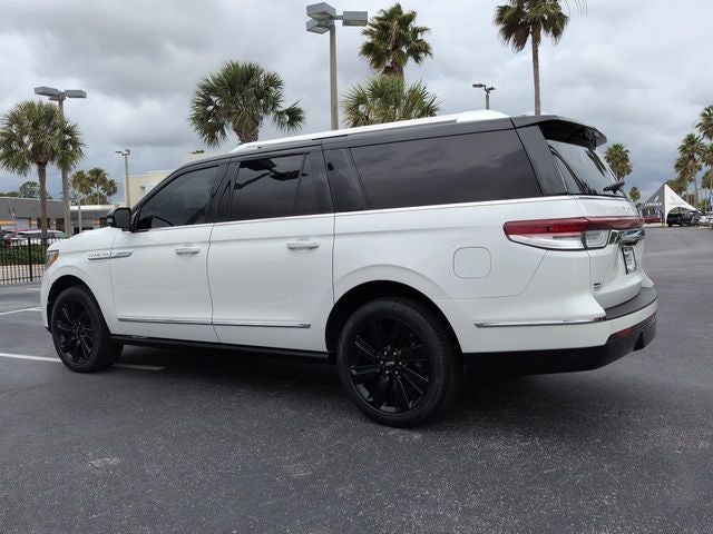 2022 Lincoln Navigator L Reserve