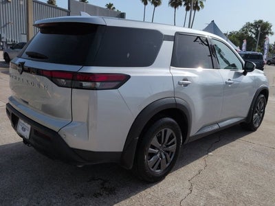 2022 Nissan Pathfinder S
