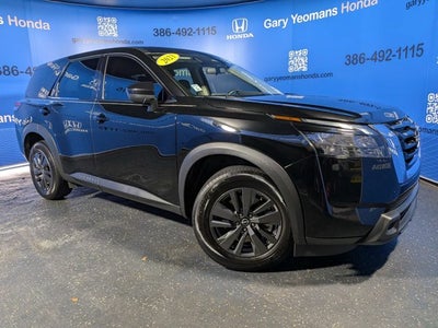 2023 Nissan Pathfinder S