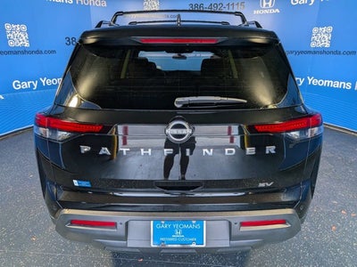 2022 Nissan Pathfinder SV