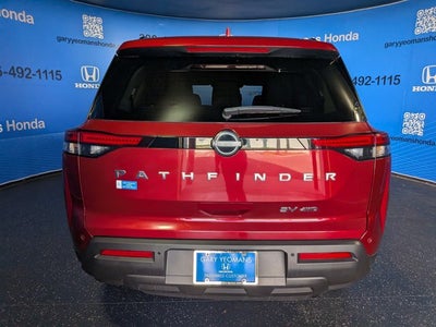 2024 Nissan Pathfinder SV