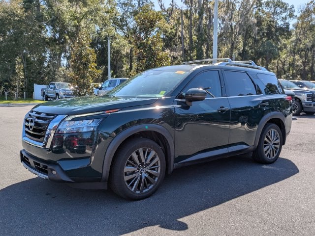 2022 Nissan Pathfinder SL