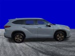 2022 Toyota Highlander Hybrid Bronze Edition