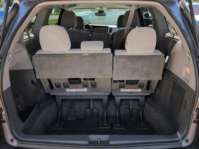 2018 Toyota Sienna LE