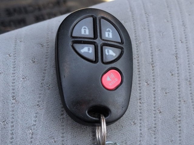 2018 Toyota Sienna LE