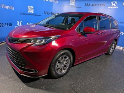 2021 Toyota Sienna XLE