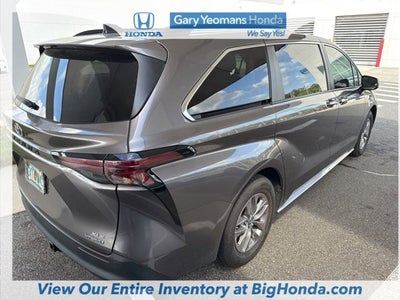 2023 Toyota Sienna XLE
