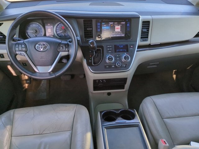 2017 Toyota Sienna XLE 8 Passenger