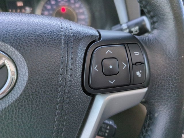 2017 Toyota Sienna XLE 8 Passenger