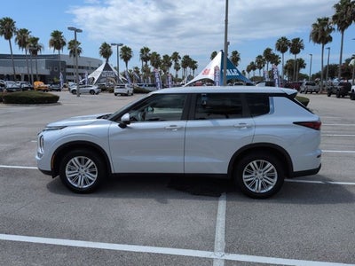 2023 Mitsubishi Outlander ES
