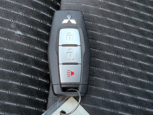 2023 Mitsubishi Outlander ES