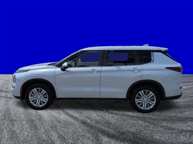 2023 Mitsubishi Outlander ES