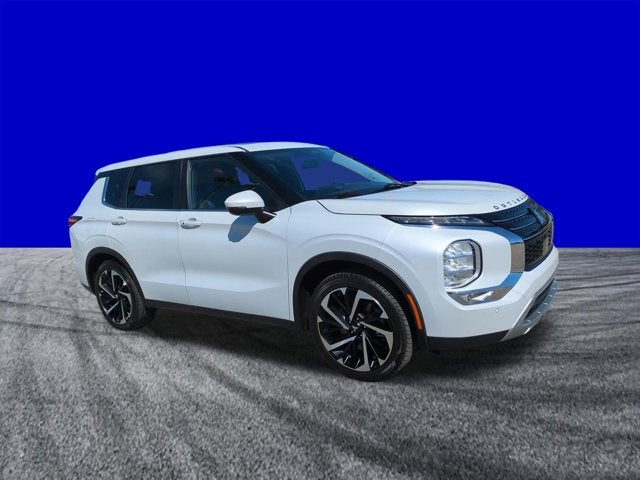 2022 Mitsubishi Outlander SE