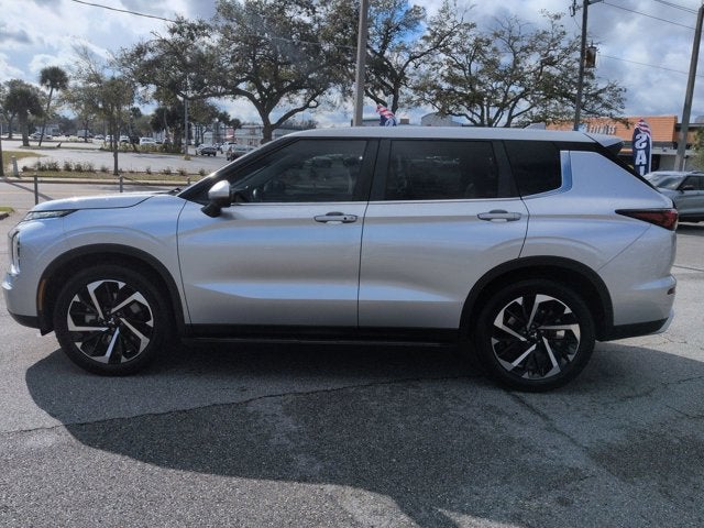 2022 Mitsubishi Outlander SE