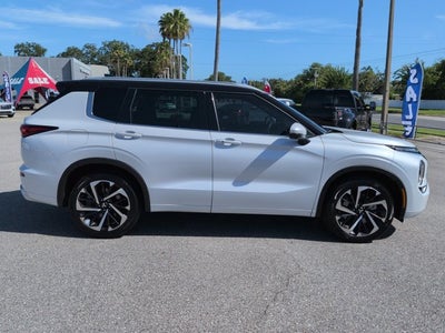 2023 Mitsubishi Outlander SEL