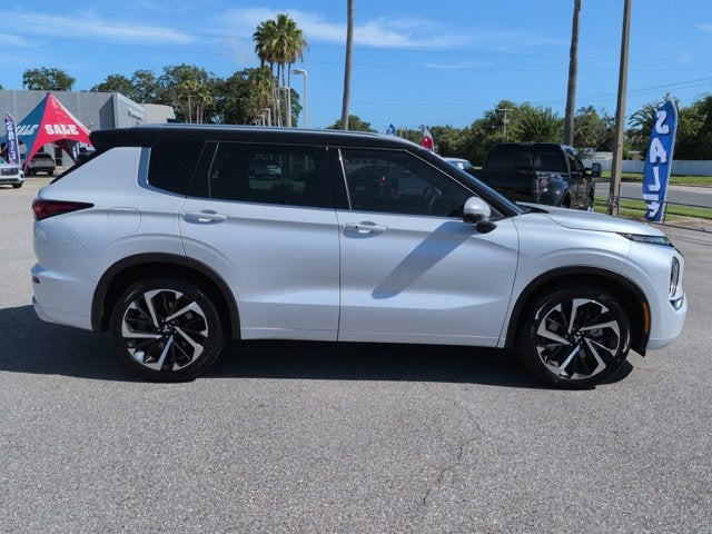 2023 Mitsubishi Outlander SEL