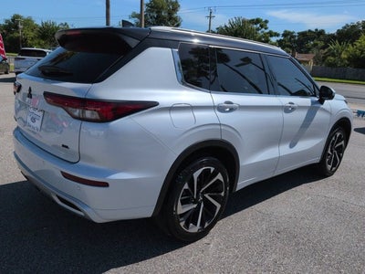 2023 Mitsubishi Outlander SEL