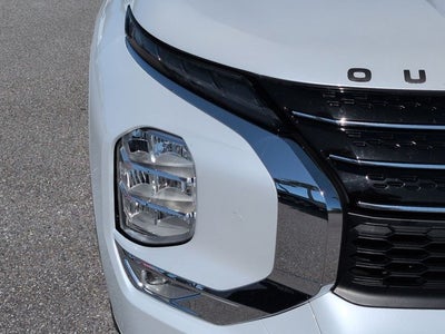 2023 Mitsubishi Outlander SEL